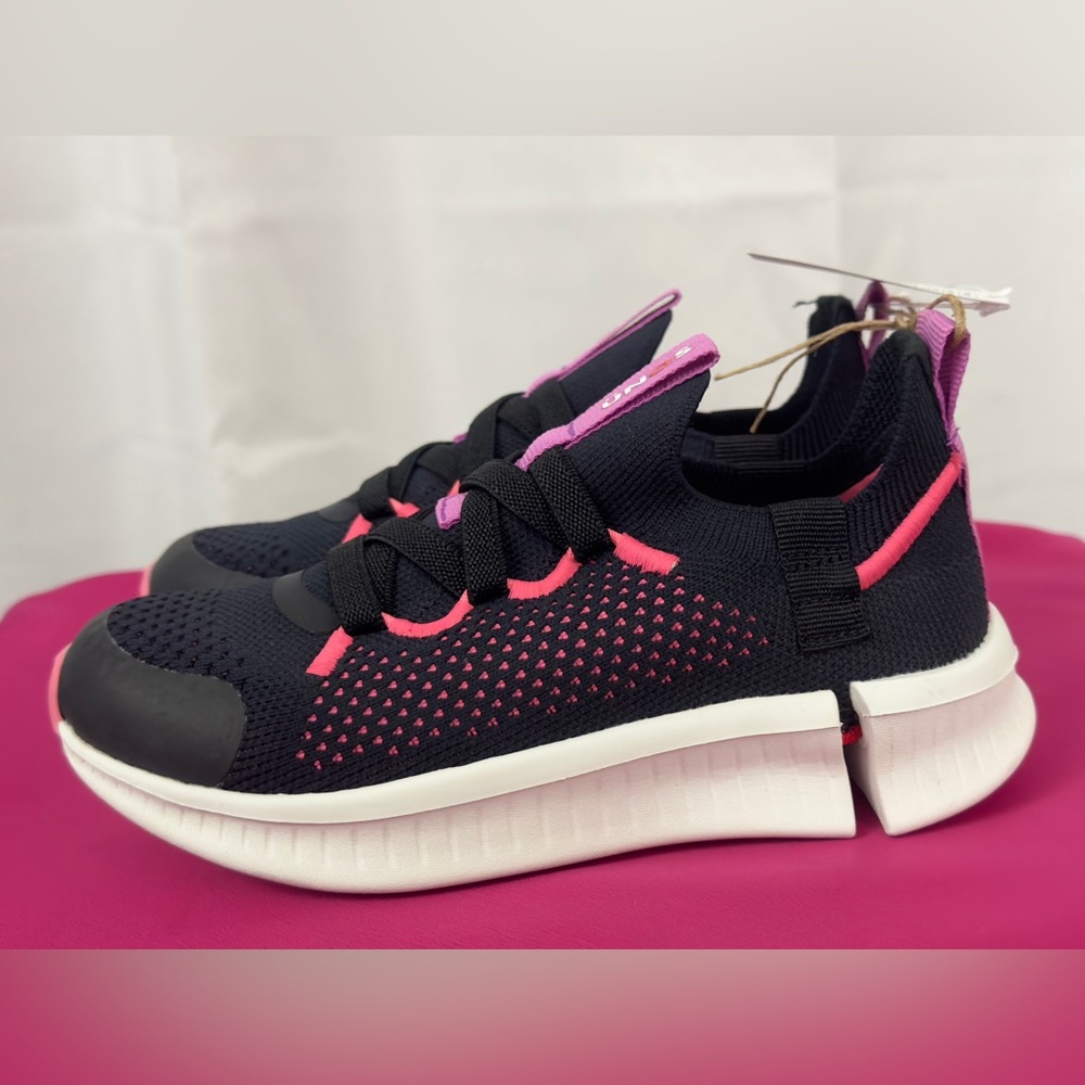 UNOS KIDS 11.5C-12C  Black &Pink No Toe Laces Machine Washable Knit Sneakers NWT